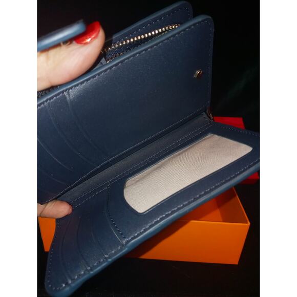 Kate Spade Flower Wallet in Coated Canvas Never Used w/box - Picture 6 of 7